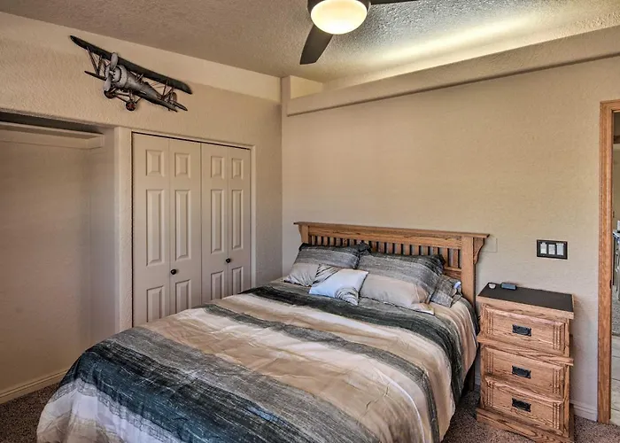 Heated Pool, & Mtn Views: Havasu Home! * Lake Havasu City