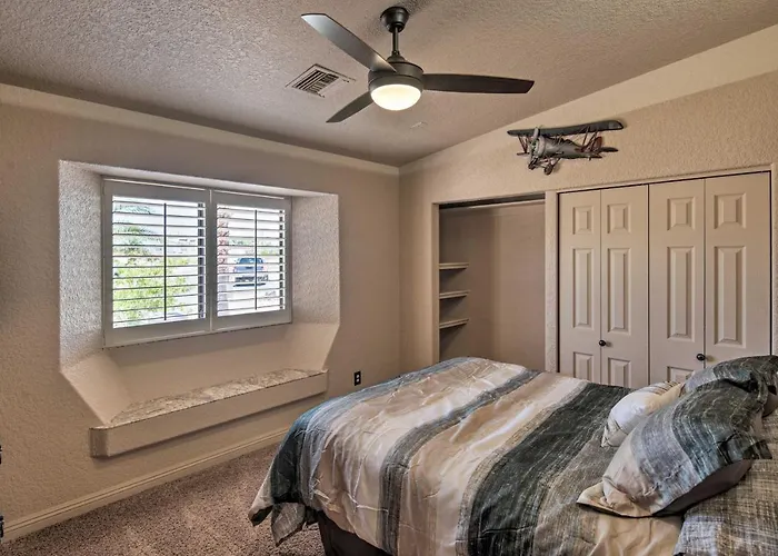Heated Pool, & Mtn Views: Havasu Home! *