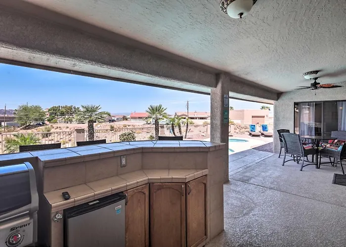 Heated Pool, & Mtn Views: Havasu Home!