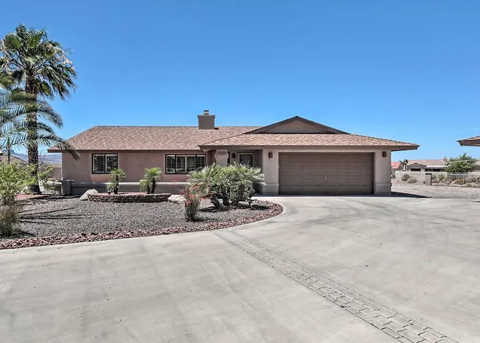 Casa vacanze Heated Pool, & Mtn Views: Havasu Home!